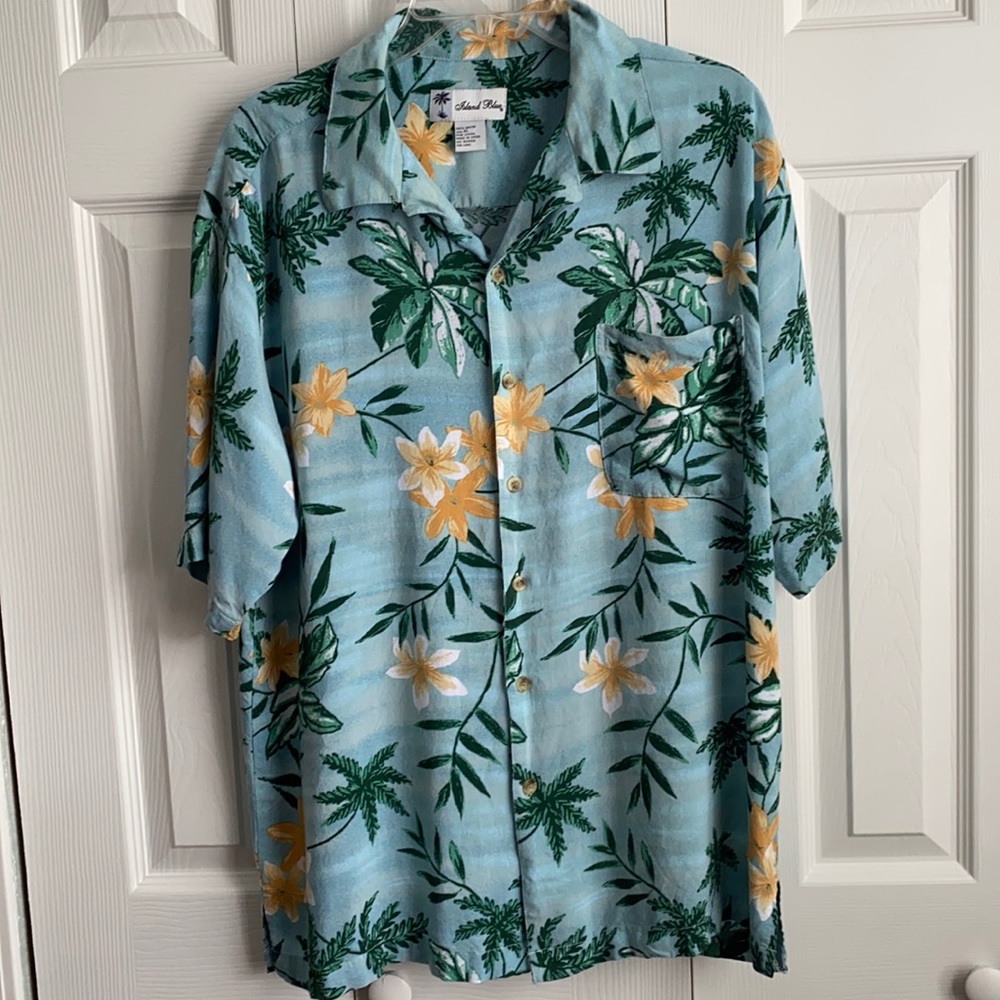 ISLAND BLUE. MENS SIZE XL